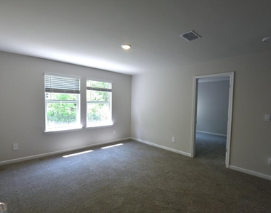 118 Sequoia Lane - Photo Thumbnail 11
