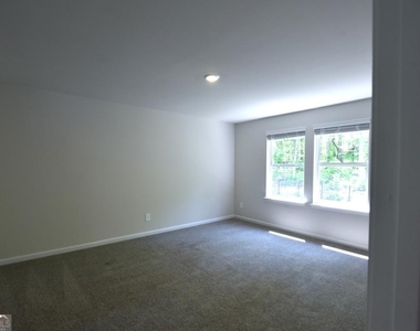118 Sequoia Lane - Photo Thumbnail 15
