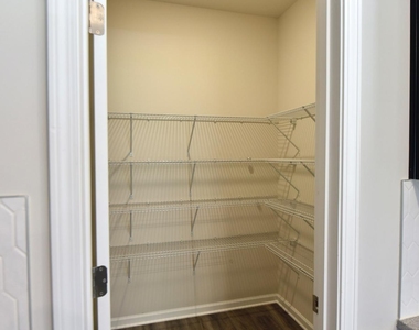 118 Sequoia Lane - Photo Thumbnail 10