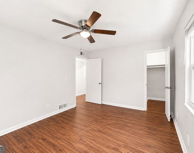 3203 E Point Street - Photo Thumbnail 11