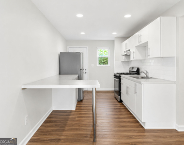 3193 E Point Street - Photo Thumbnail 5