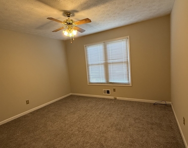 6683 Homestead Road - Photo Thumbnail 12