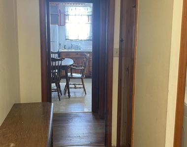127 Hancock Avenue - Photo Thumbnail 7