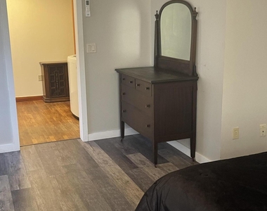 127 Hancock Avenue - Photo Thumbnail 9