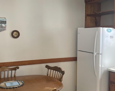 127 Hancock Avenue - Photo Thumbnail 2