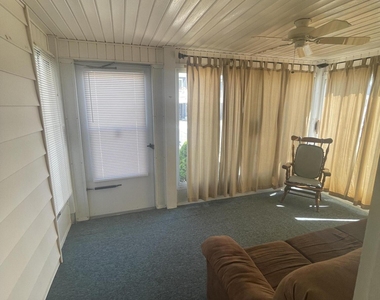 127 Hancock Avenue - Photo Thumbnail 16