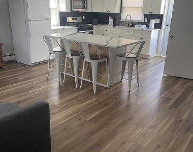 127 Hancock Avenue - Photo Thumbnail 3