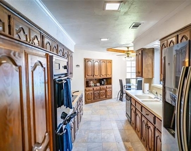 3706 Bishop Hill Drive - Photo Thumbnail 31