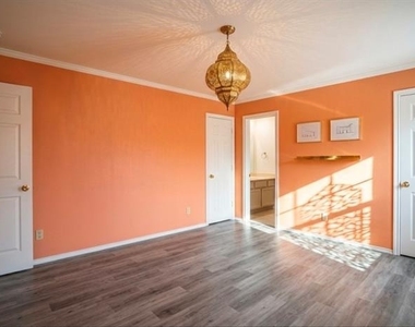 3706 Bishop Hill Drive - Photo Thumbnail 21
