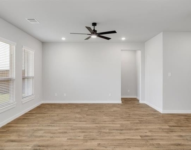 4028 Clovis Street - Photo Thumbnail 7