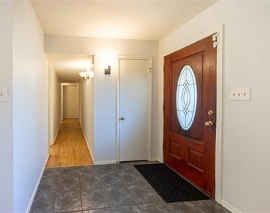 1512 Jabbet Drive - Photo Thumbnail 23