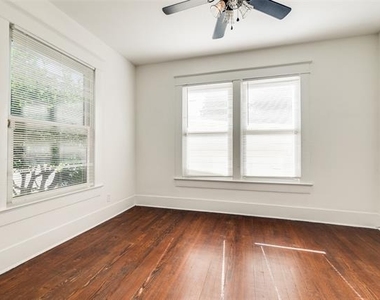 738 Woodlawn Avenue - Photo Thumbnail 3