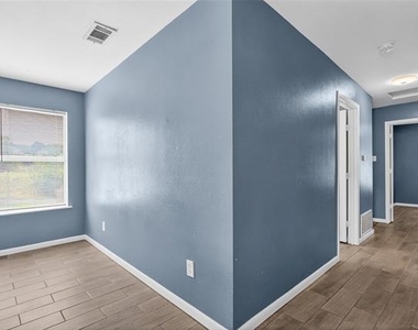 2701 18th Street - Photo Thumbnail 20