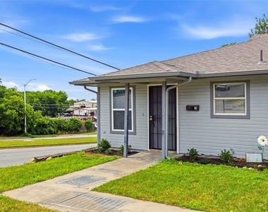 2701 18th Street - Photo Thumbnail 7