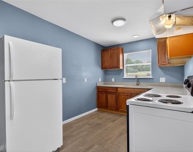 2701 18th Street - Photo Thumbnail 11