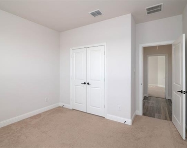 4532 Westminster Avenue - Photo Thumbnail 29