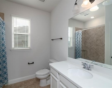 4532 Westminster Avenue - Photo Thumbnail 30