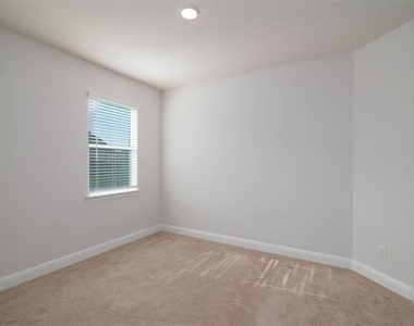 4532 Westminster Avenue - Photo Thumbnail 26