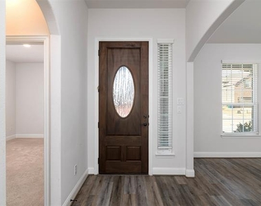 4532 Westminster Avenue - Photo Thumbnail 4