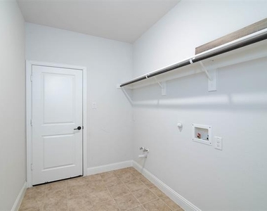 4532 Westminster Avenue - Photo Thumbnail 32
