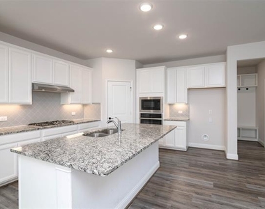 4532 Westminster Avenue - Photo Thumbnail 13
