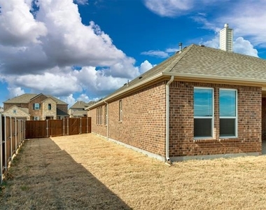 4532 Westminster Avenue - Photo Thumbnail 37