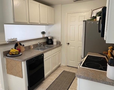 226 Samuel Boulevard - Photo Thumbnail 6