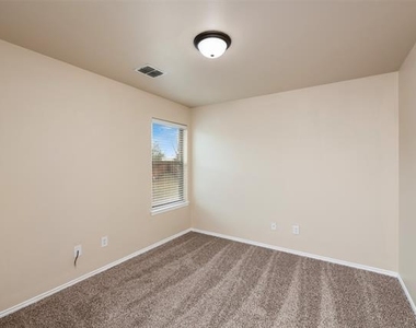 382 Armstrong Lane - Photo Thumbnail 20