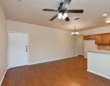 382 Armstrong Lane - Photo Thumbnail 4