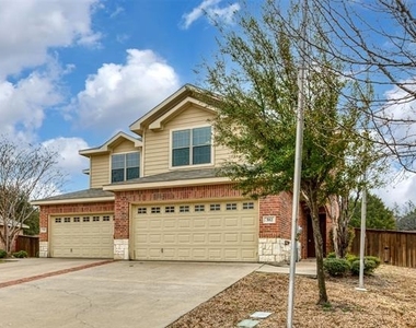 382 Armstrong Lane - Photo Thumbnail 2