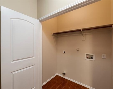 382 Armstrong Lane - Photo Thumbnail 11