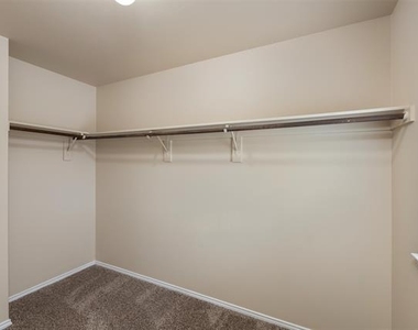 382 Armstrong Lane - Photo Thumbnail 17