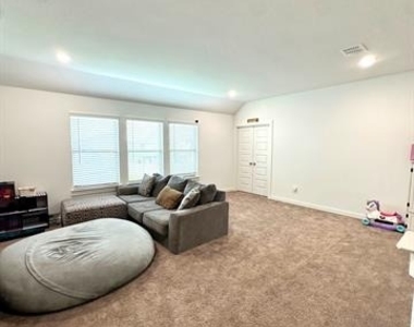 5101 Beechtree Lane - Photo Thumbnail 17