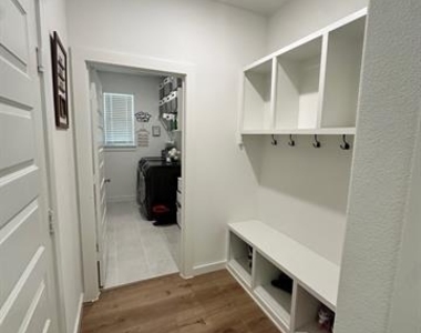5101 Beechtree Lane - Photo Thumbnail 5