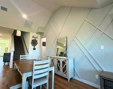5101 Beechtree Lane - Photo Thumbnail 10