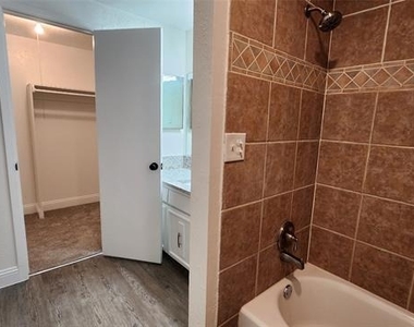 1619 Glenhill Lane - Photo Thumbnail 33