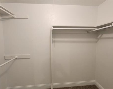 1619 Glenhill Lane - Photo Thumbnail 34