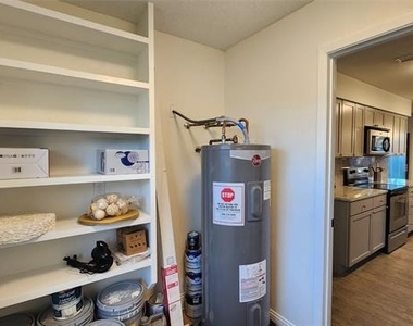 1619 Glenhill Lane - Photo Thumbnail 8