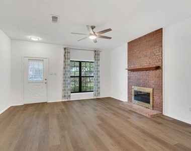 200 Samuel Boulevard - Photo Thumbnail 6