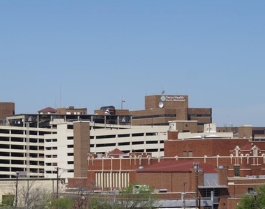 928 Travis Avenue - Photo Thumbnail 4