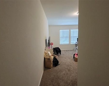 409 Samuel Street - Photo Thumbnail 27