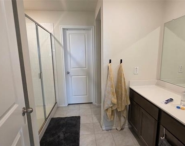 409 Samuel Street - Photo Thumbnail 29