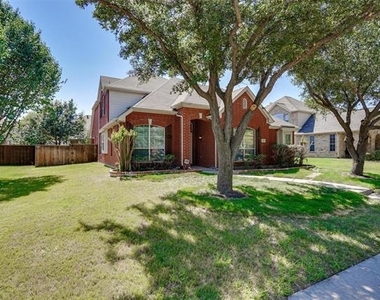 7657 Ravenhill Drive - Photo Thumbnail 5