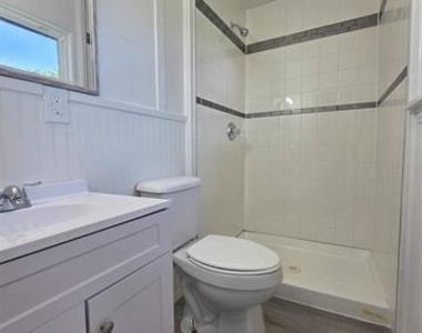 912 W Main Street - Photo Thumbnail 11