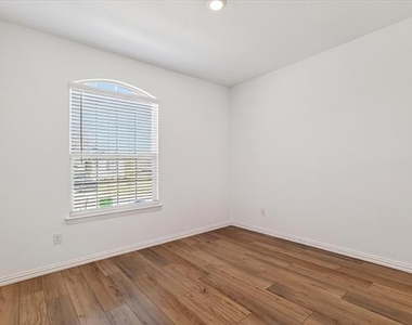11500 Woody Creek Trail - Photo Thumbnail 10