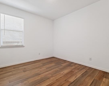 11500 Woody Creek Trail - Photo Thumbnail 11