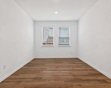 11500 Woody Creek Trail - Photo Thumbnail 6