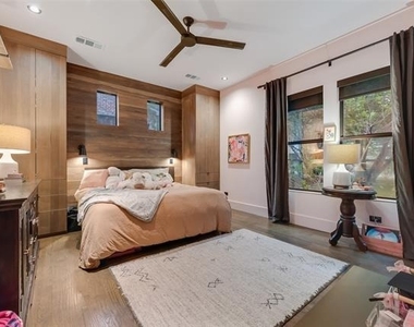 9003 Eustis Avenue - Photo Thumbnail 24