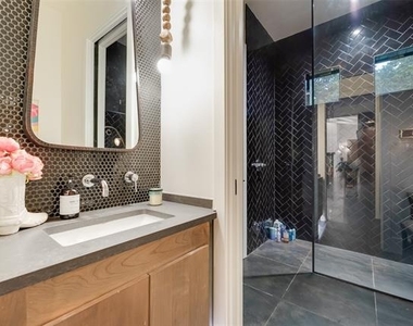 9003 Eustis Avenue - Photo Thumbnail 25