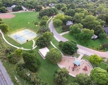 9003 Eustis Avenue - Photo Thumbnail 36